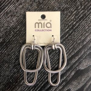 Mia Collection Earrings